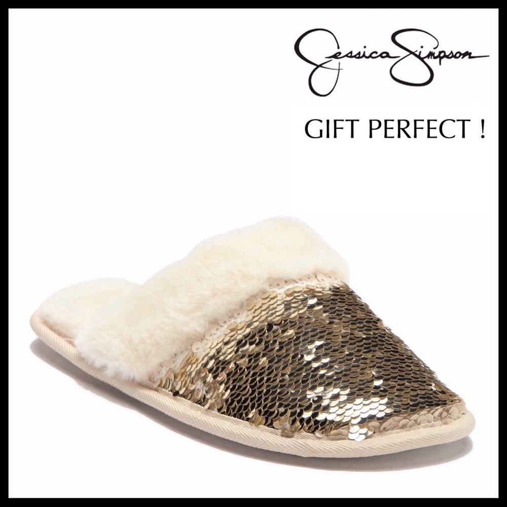COZY WINTER ESSENTIALS & AMAZING HOLIDAY GIFTS - Picture 6 of 8